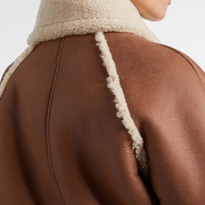 Blouson aviateur en cuir véritable marron pour femme avec col en fourrure, fermeture à boutons, manches longues, style hiver, longueur courte - Product Image 6
