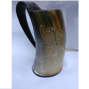 Jarra Vikinga de Cuerno de Búfalo Personalizada de Alta Venta, Estilo Animal, Color Natural, con Logotipo Religioso Grabado, de la India - Product Image 1