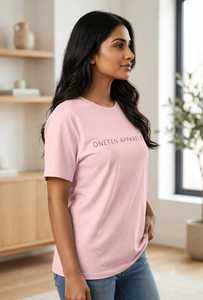 เสื้อยืดแขนสั้นคอกลมสีชมพูสำหรับผู้หญิง ระบายอากาศได้ดี เหมาะสำหรับฤดูร้อน พิมพ์ลายตัวอักษร สไตล์ลำลอง จาก ONETEN APPARELS - Product Image 5