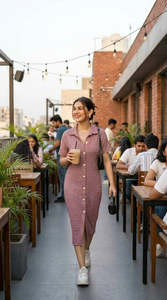 Vestido Camisero Midi de Manga Corta con Cuello Polo, Dobladillo Asimétrico y Detalle de Botones, Color Sólido, Tejido de Tela, Estilo Casual - Product Image 5