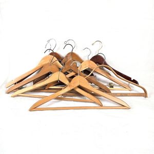Cintres en bois faits main de haute qualité, élégants et écologiques, avec crochets et rails, design vintage, pour vêtements et salle de bain - Product Image 5