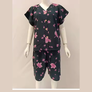 Ensemble short d'été en rayonne avec col en V Vêtements de nuit de style simple fermeture à cordon pour les parents qui allaitent - Product Image 1