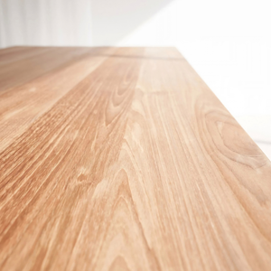 Ensemble de salle à manger en teck de haute qualité, table et chaises, au design moderne et élégant. Prix négociable. - Product Image 1
