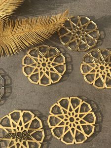 Posavasos de latón de diseño de gran venta, posavasos de acero inoxidable, manteles individuales, manteles de comedor, posavasos de metal grabado a muy buen precio - Product Image 2