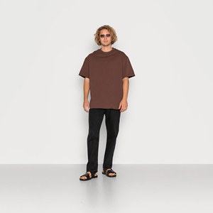 T-shirt surdimensionné à manches courtes en coton 100% 220GSM personnalisé, de haute qualité, poids lourd, grande taille avec impression sérigraphique - Product Image 4