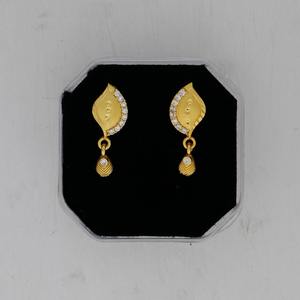 ต่างหูชุบทองประดับเพชรเซอร์คอนทรงเรขาคณิตสำหรับผู้หญิงและเด็กผู้หญิง - Product Image 4