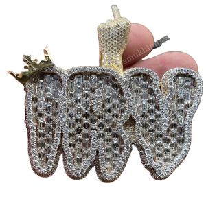 Pendentif personnalisé rond et baguette en moissanite diamant 925 argent Hip Hop glacé IRV nom initial lettre fabriqué en Inde - Product Image 1