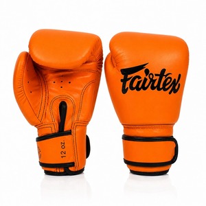 ถุงมือชกมวย Fairtex หนังแท้สีแดง สำหรับฝึกซ้อมมวยไทยและคิกบ็อกซิ่ง ผลิตโดยผู้ผลิตชั้นนำ รับผลิตตามแบบที่ต้องการ - Product Image 4