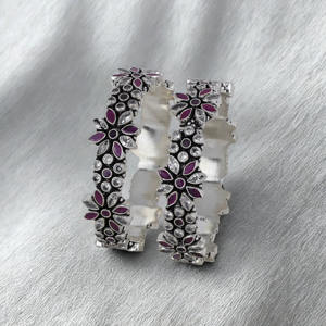 Ensemble collier et boucles d'oreilles en argent 925 avec motif floral antique, style classique artisanal pour femmes, accents en émail violet et cristaux - Product Image 2