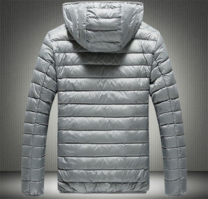 Vestes matelassées brillantes en duvet d'oie pour hommes, avec capuche, personnalisables avec logo, pour l'hiver – Vente en gros - Product Image 2