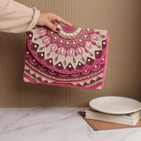 Pochette de mariée haut de gamme faite main, style amour, broderie personnalisée, forme sur mesure, avec sequins, perles et travail de perles