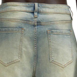 Shorts en jean bleu clair pour homme, coupe ample, longueur genou, en coton, déchirés, détails bruts, style streetwear décontracté, mode estivale - Product Image 4