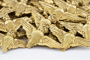 Insignia Metálica Dorada del Regimiento de Paracaidistas Británico, Distintivo de Ala de Paracaidista, Pin para Gorra - Product Image 6