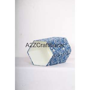 Contenedor de Basura Plegable Hexagonal para Exteriores, con Diseño Elegante de Algodón y Cartón, para una Vida Sostenible y Uso en Interiores/Exteriores - Product Image 4