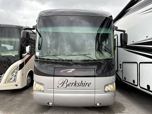 Usado, 2012, Forest River Berkshire 390RB - Product Image 2