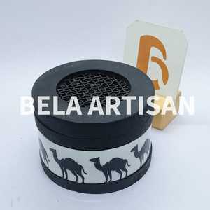 Brûleur d'encens arabe en bois de manguier avec motif de chameau noir et blanc, diffuseur d'aromathérapie, utilisation toute saison - Product Image 2