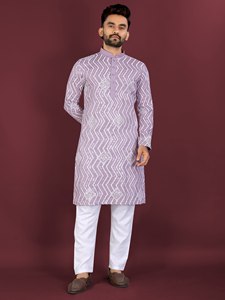 Kurta en coton imprimé numérique violet pour homme avec churidar blanc pour un usage décontracté, coupe régulière, longueur cheville, style traditionnel - Product Image 1