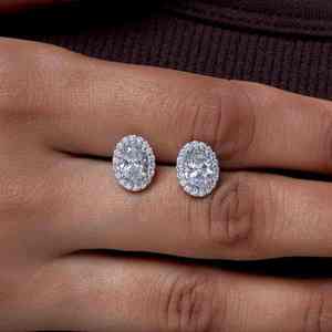 Boucles d'oreilles halo en or 14 carats de qualité supérieure avec diamant ovale de 3 carats cultivé en laboratoire, certifiées IGI, plaquées rhodium, élégantes et tendance, bijoux fins pour femmes - Product Image 5