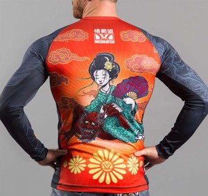 Camiseta de compresión (Rash Guard) para MMA y BJJ, personalizada con impresión digital, UPF50+, de secado rápido, transpirable, OEM, para hombre, manga larga, sublimación. - Product Image 5