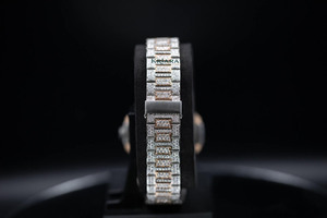 Montre pour homme en moissanite de qualité supérieure, montre-bracelet de luxe avec boîtier en acier inoxydable et chronométrage de précision - Product Image 4