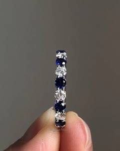 Anillo de Eternidad Completo de Plata de Ley con Zafiro Azul y Diamantes, Anillo de Boda con Zafiro Azul y Diamantes Reales de Corte Redondo - Product Image 4