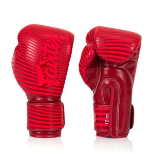 นวมชกมวย Fairtex รุ่น Red Lining หนังแท้สั่งทำพิเศษ ปิดแบบ Hook Loop สำหรับมวยไทย ซานด้า MMA ฝึกซ้อม ระดับมืออาชีพ - Product Image 2