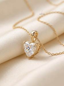 Colgante de Diamante Cultivado en Laboratorio con Corte Corazón, Chapado en Oro Amarillo de 18K, con Certificación IGI, para Uso Diario de Mujeres - Product Image 4