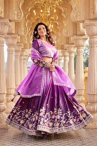 VISHNU K DESIGNS LAHENGA CHOLI DUPATTA, Traje de Fiesta Vintage Largo hasta el Suelo, Bordado con Hilos de Oro Puro, Secado Rápido - Product Image 4