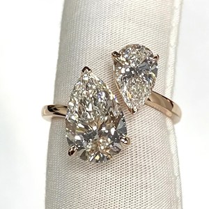 Bague de fiançailles haut de gamme en or rose 14 carats avec diamant taille poire 2+1 carats Toi Moi, anneau ouvert à double tour, diamant de laboratoire, cadeau pour petite amie - Product Image 4