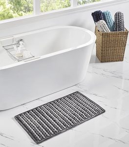 Tapis de bain contemporain 100% coton, doux, absorbant et lavable en machine, avec des détails en bambou massif pour salles de bain et douches modernes - Product Image 1