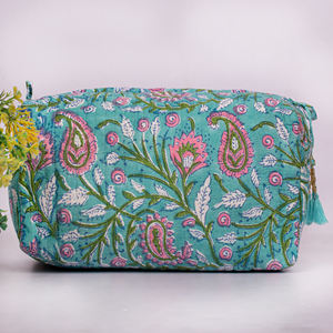 Trousse de Maquillage Personnalisée en Coton Imprimé Unique, Grande Capacité, Sac de Voyage Doux et Mignon pour Filles, Organisateur de Toilette en Gros - Product Image 3