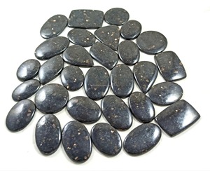 Lote al por mayor de cabujones de nummita natural, cuarzo curativo semiprecioso, formas y tamaños variados para joyería, Radha Arts, Black Rajasthan - Product Image 5