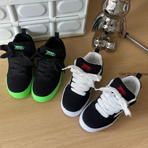 Nouvelles baskets de course pour hommes, chaussures de sport légères, classiques, respirantes, à lacets, chaussures de marche en plein air, chaussures de tennis pour hommes, chaussures pour étudiants - Product Image 6