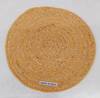 Set de table rond en jute fait main avec bordure jaune vif, tapis de table texturé, durable et résistant à la chaleur, qui rehausse l'ambiance du restaurant