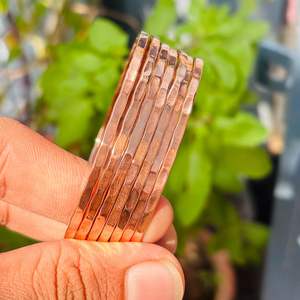 Juego de Brazaletes de Cobre Martillado Hechos a Mano, Pulseras Apilables Rústicas para Mujer, Joyería Elegante para Uso Diario, Regalo - Product Image 4