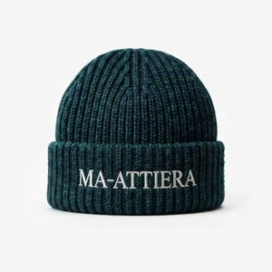 Gorro de Punto Acanalado Verde Oscuro Personalizado, Gorro de Invierno Cálido con Puño y Logotipo Bordado - Product Image 4