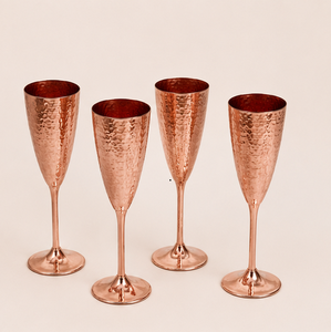 Juego de 4 copas de champán de cobre puro martillado a mano, copas de vino de cobre de lujo irrompibles con tallo largo para bodas - Product Image 6