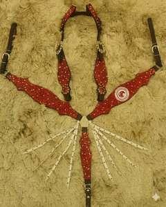 Ensemble de harnais et de collier de poitrine pour cheval occidental en cuir, avec décorations perlées, détails concho et sangles réglables, pour l'équitation. - Product Image 1