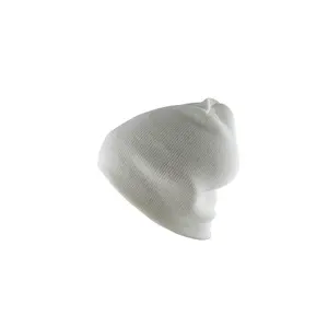 Gorro de esquí de punto grueso y holgado para niños y mujeres de alta calidad personalizado, gorro forrado de satén para invierno, gorros con pompón, fabricantes de gorros - Product Image 1