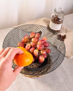 Cesta de Frutas de Metal Negro de Lujo, Tazón Decorativo de Malla para Servir, Organizador Moderno para Encimera de Cocina - Product Image 5