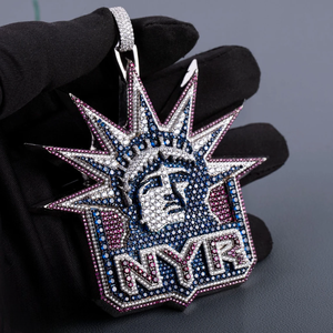 Pendentif Hip Hop Moissanite Bleu Rose, Collier Statement Streetwear Sertie de Pierres, Bijou Urbain Personnalisé, Cadeau - Product Image 1