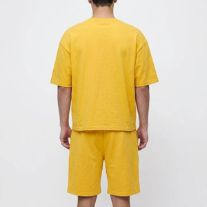 Ensemble t-shirt et short jaunes pour homme, col rond, couleur unie, coton, décontracté, pour l'été - Product Image 4