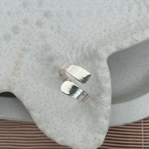 Nouveautés : Bague ouverte ajustable en argent sterling 925, empilable, délicate, style bohème, bijoux célestes, cadeaux de fiançailles pour femmes et jeunes filles - Product Image 4
