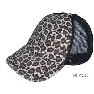 Cappellino da baseball con stampa leopardata e chignon disordinato - Product Image 4