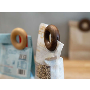 Nuevo sellador de bolsas de madera de acacia hecho a mano para cocina, ideal para donuts y snacks, al precio más bajo. - Product Image 1