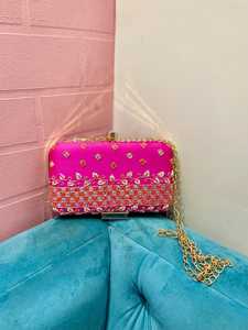 Bolso de Mano Elegante con Cadena Dorada y Adornos Rosados, de Alta Calidad, para Fiestas, con Forro de Satén Textil de 7 Pulgadas - Product Image 1