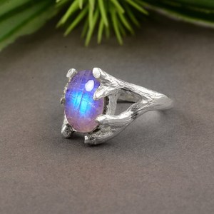Oval Rainbow Moonstone 925 Sterling <b>Silver</b> IGI Certified Luxury Statement <b>Ring</b> Handmade Gemstone Jewelry for Party Occasions - Product Image 3