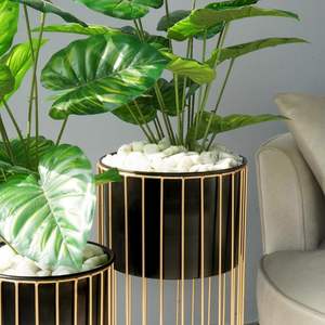 Nouvel arrivage : Support de pot en métal 2027 avec pot noir, design artisanal durable pour pots lourds et décoration intérieure élégante - Product Image 5