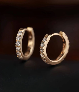 Pendientes de Diamantes Cultivados en Laboratorio de Oro de 18K Personalizados, Claridad VVS1, Certificados por IGI, Joyería para Mujer para Bodas y Fiestas, Fabricante, Suministro al por Mayor - Product Image 2