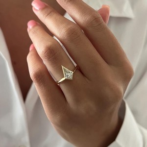 Certified 1ct Kite Cut Lab Grown Diamond in 14K Solid <b>Gold</b> Bezel <b>Set</b> Knife Edge Geometric Shield Shape Solitaire Engagement <b>Ring</b> - Product Image 3